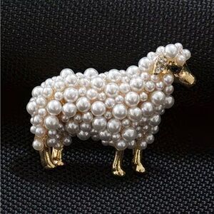 Pearl and Gold Sheep Brooch nwt